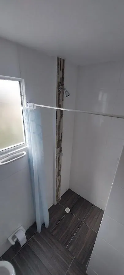 Hermoso Apartamento Con Balcon, 3 Alcobas, 2 Banos Cartagena Colombia